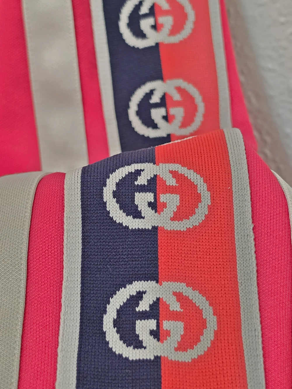 Gucci GG logo trim shorts, M